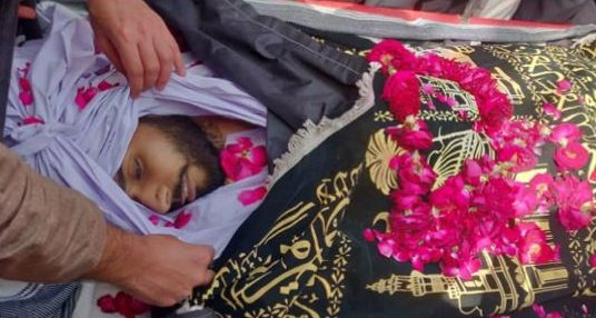 ShanAwa10785909's tweet photo. Kiling someone on a verbal conflict is unacceptable. It's not only agnst principles of Islam but also against humanity. Without justice, society can never be peaceful. In order to make society peaceful justice should be served #justiceforjawad https://t.co/geMG38q0l3