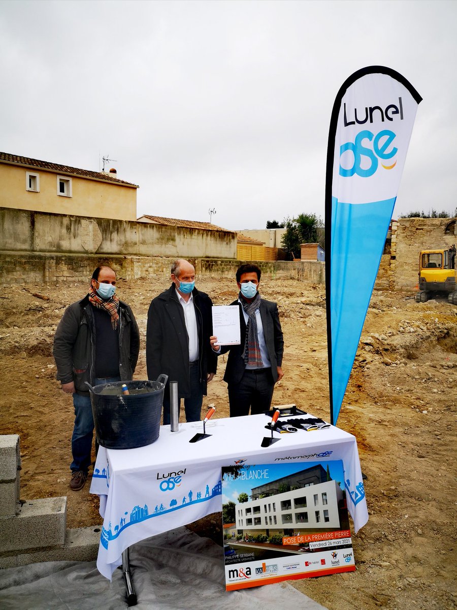#Herault : En direct de #Lunel pour la pose de la première pierre symbolique de la résidence Villa Blanche (20 logements) en présence de <a href="/SoujolP/">Pierre Soujol</a> <a href="/VilleLunel/">Ville de Lunel</a> et <a href="/ROMANELLILauren/">ROMANELLI Laurent</a> Président de <a href="/MetApromotion/">Groupe M&A</a>

#LunelOse #immobilier
