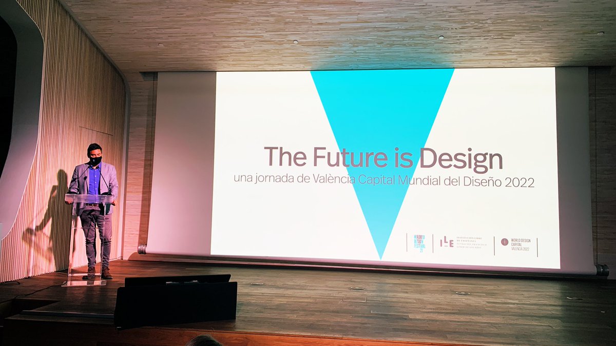 ValenciaDesignF's tweet photo. “Es inevitable echar la vista atrás y recordar los mejores momentos de esta edición de @MadridDesignF. El diseño ha vuelto a demostrar su relevancia para la sociedad”.

@alvaromatias_, director del festival, comienza la jornada de cierre.

#MDF21 #TheFutureisDesign https://t.co/SFV7X6wRL9