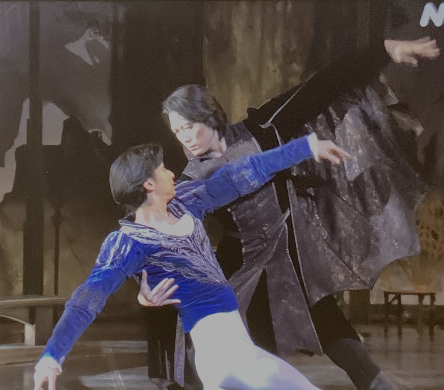 九州男児 松山花子 教えていただいたバレエドラマ カンパニー 以下ネタバレ 新解釈の白鳥の湖では悪魔と王子が愛し合う 悪魔の仮面を剥ぐと その正体は王子がずっと想いを寄せていた家庭教師だった この演目フルで見たい 当初悪魔役 プライド