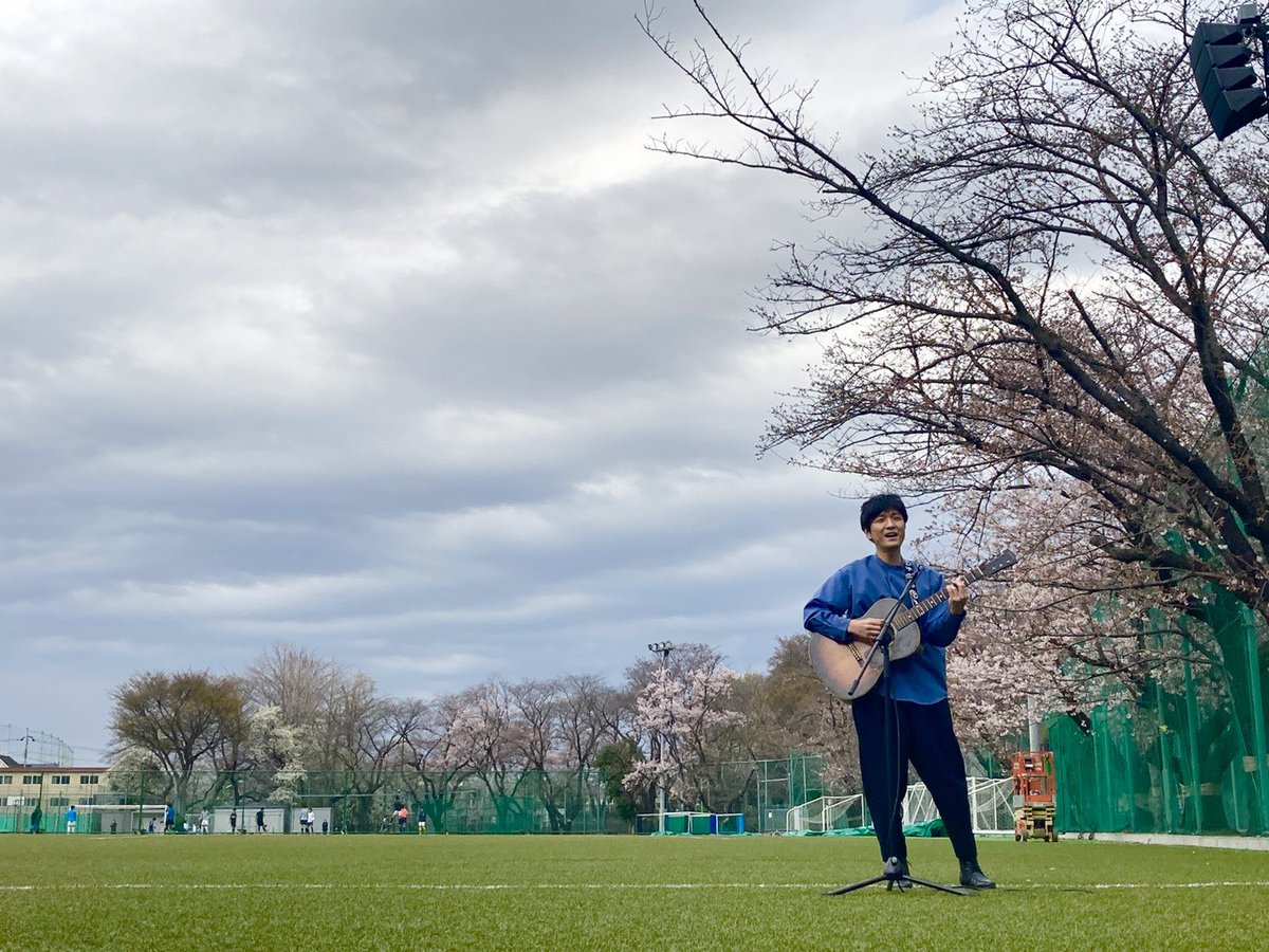 森山直太朗 Youtube にっぽん百歌 今夜から何と三夜連続upされます その名も 母校三部作 森山直太朗の母校 成城学園にて 撮影させていただいた三部作です 本日の映像はこちらから T Co Sxe7btdm1l お見逃しなく 志 森山
