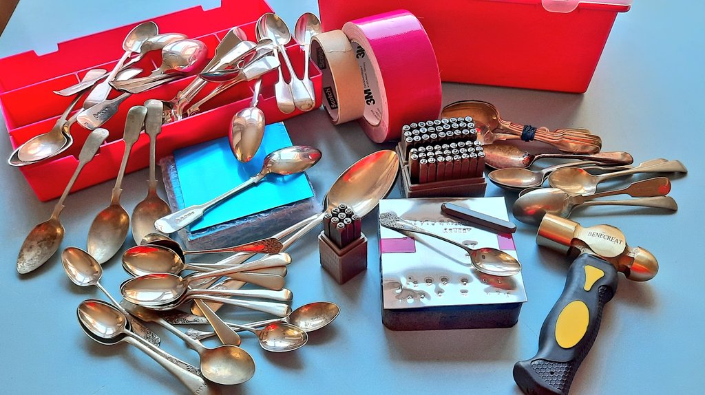 clairey_lew's tweet photo. I've got a day off so I'm going to practice my new hobby 😁 
Hoping to make all my own personalised wedding favours and gifts for Freemasonry Ladies Evenings #VintageSpoons #Ineedmorespoons #Ineedmorecakeforks #Ineedmorebutterknives
#Ineedmorejamspoons #vintage https://t.co/v88L7dTMKl