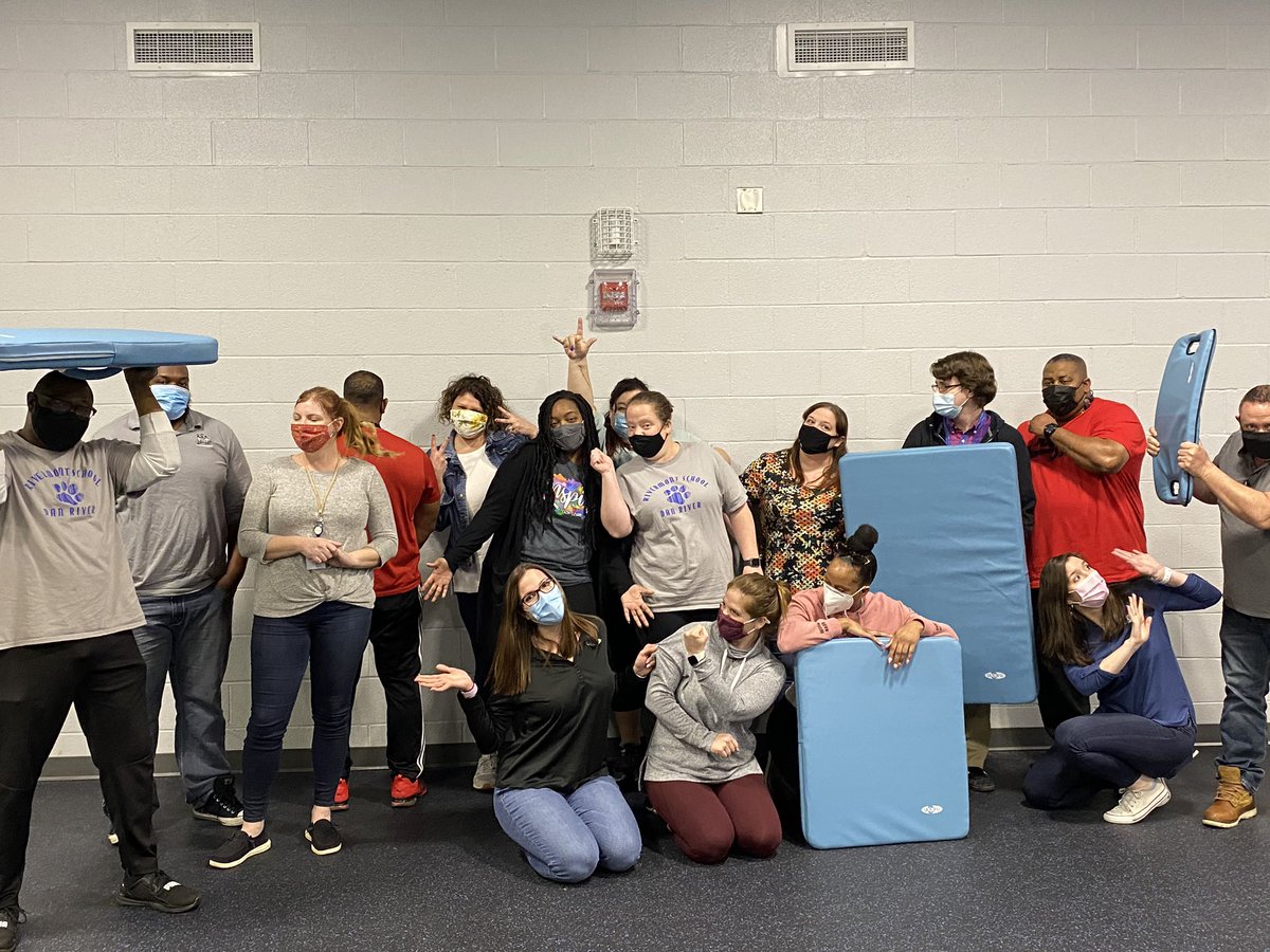 GlassrothCreate's tweet photo. Say “cheese” and trauma-informed training, please!
So proud of the team at @UkeruSystems, providing restrain-free workshops to organizations in Virginia and Alabama #BehavioralHealth #GCSclient https://t.co/5F3yGUlVFT