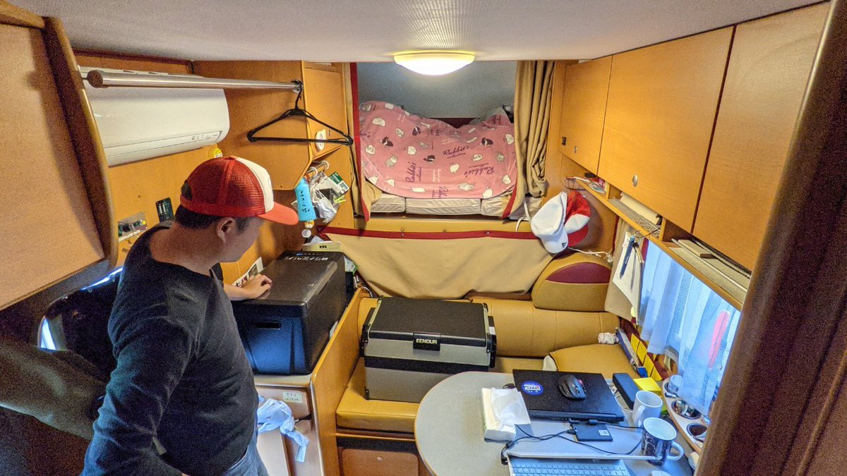gatagatagogo55's tweet photo. 言霊、って信じますか?
私は信じます。
じゃなかったら、車載冷凍庫がうちに2台もくるはずがない…
(がっちゃん呆然としておる…😂)
#キャンピングカーライフ https://t.co/2u6D4jXRXy