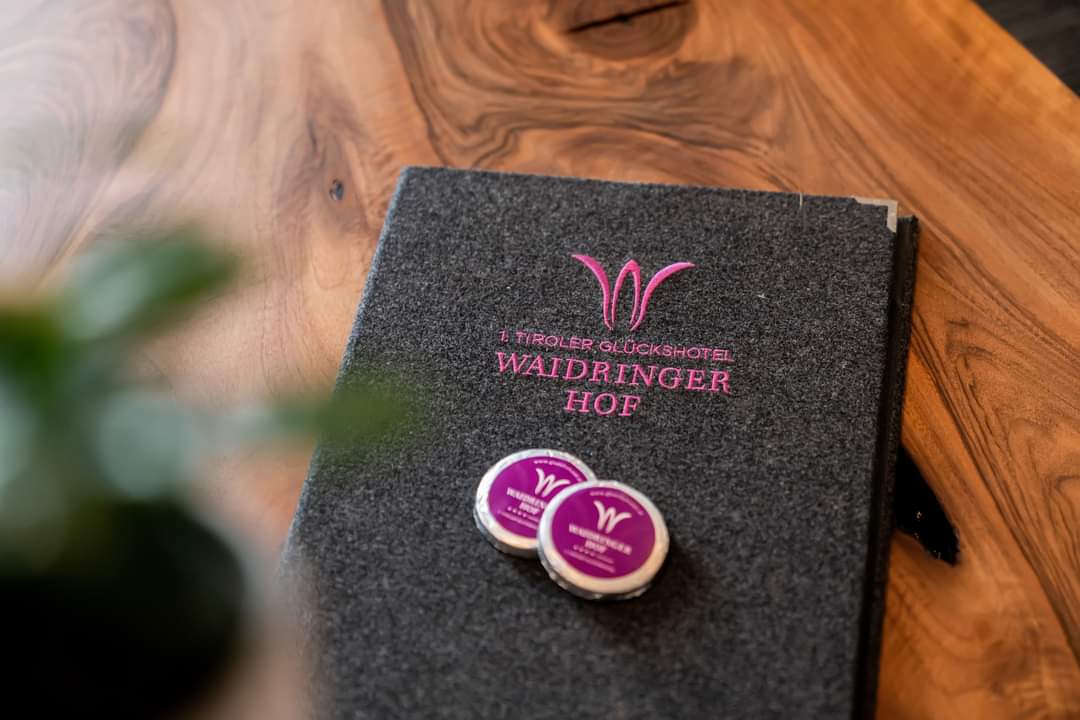 waidringerhofes's tweet photo. ¡Buenos días amigos viajeros! 👋 En Waidringer Hof, hasta los más mínimos detalles cuentan. https://t.co/A1gzptsvex 😉 ⭐️⭐️⭐️⭐️🔝
.
.
.
#waidringerhof #hotelesconencanto #waidring #austria #eltirol #nuevashabitaciones #travel #tourist #tourism #trip #explore https://t.co/RIanHnB21g