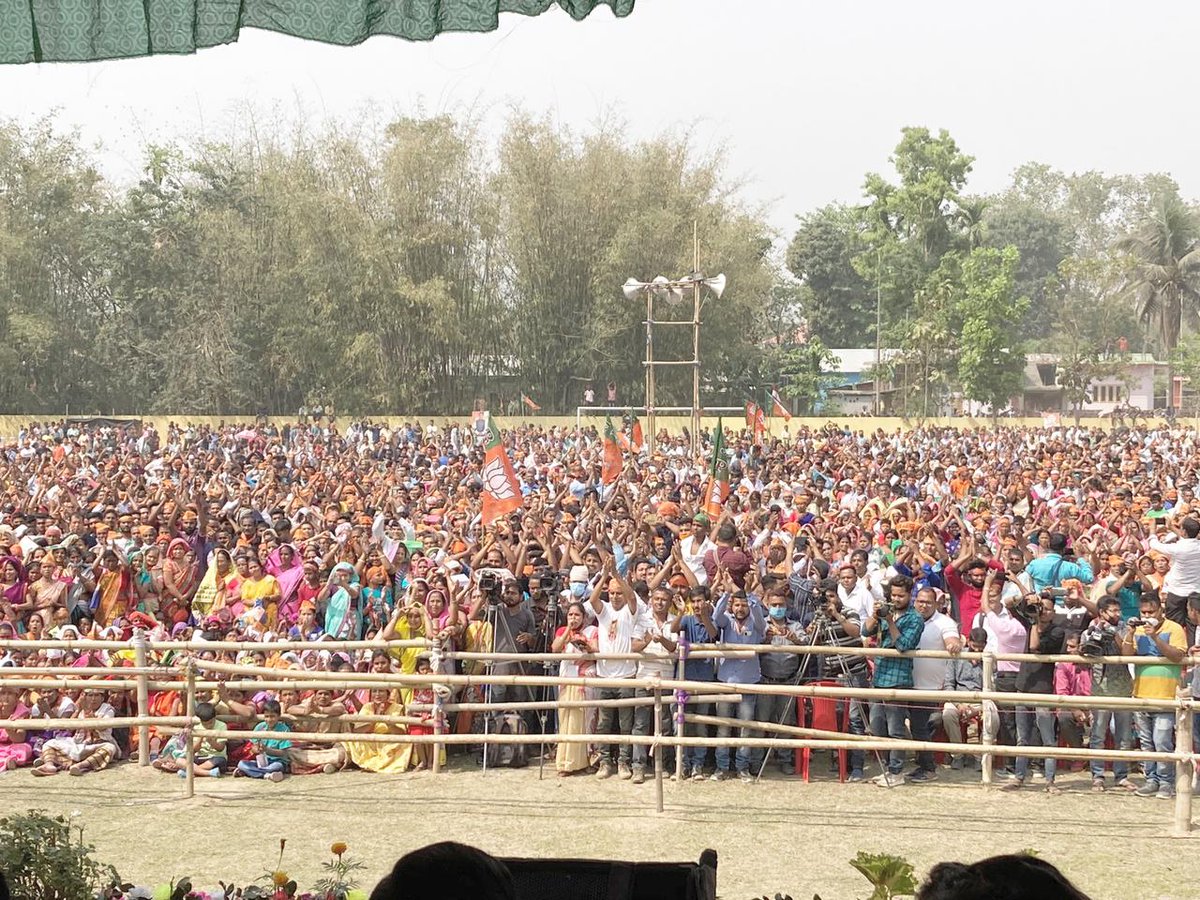NayabSainiBJP's tweet photo. @BJP4Assam के #Mission100plus हेतु माननीय केंद्रीय मंत्री श्री @nitin_gadkari जी ने #धर्मपुर विधानसभा असम में विशाल रैली को संबोधित किया, जिसमें मुझे भी शामिल होने का सुअवसर प्राप्त हुआ।
#असम इलेक्शन 2021 के लिए भाजपा के उम्मीदवार श्री @cmpatowary जी के लिए प्रचार किया गया। https://t.co/YTm9QgKW0v