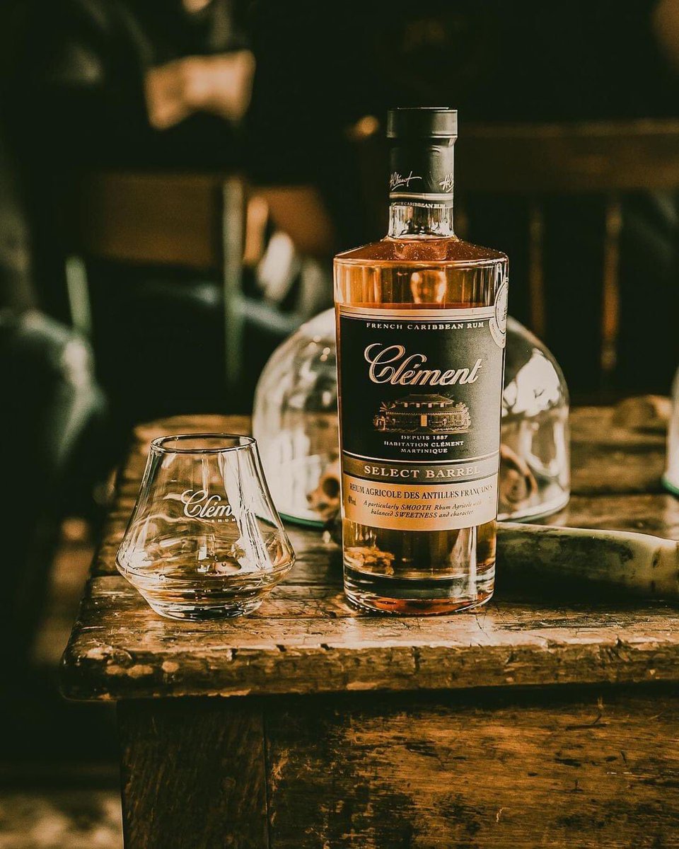 DrinksEnthusist's tweet photo. If you missed last nights showcase of @RhumClement, check out the video below as I chat with @Valtane972 of Clément &amp; Adam Gonna of @Beachcomberldn!

Shout out to @TheDrinkShop &amp; @Windrush_Bay, the 2 Clément retailers I mention to purchase from!

https://t.co/1ZAF11p1YA https://t.co/buDiT4YMlV
