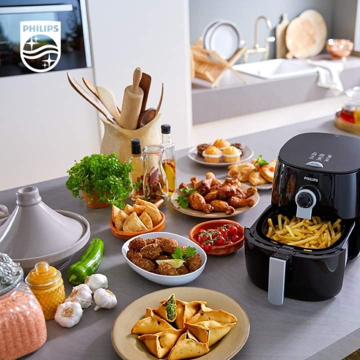 RetailCentre's tweet photo. Bake, Grill, Fry and Roast with the Philips Airfryer this Easter.
7 times faster airflow for crisper cooking  results.
#Philipsmakeslifebetter  #philipsairfyer 
Visit us to grab yours @RetailCentre
@ElectroHouseGh https://t.co/hV7z6Wflz8