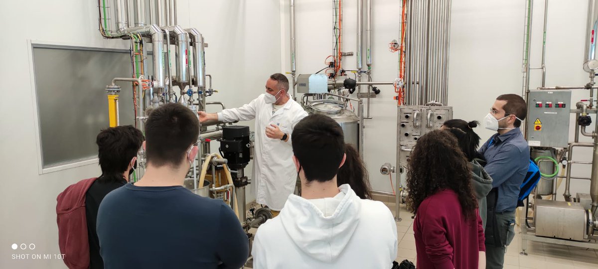 aplta_USC's tweet photo. 🤖🤖🤖O alumnado do prometedor Grao en Robótica do @CampusTerraUSC está a visitar as nosas instalacións. Graciñas pola visita!
#visitasAPLTA #aplta #robóticaUSC https://t.co/7hqAvErbA1
