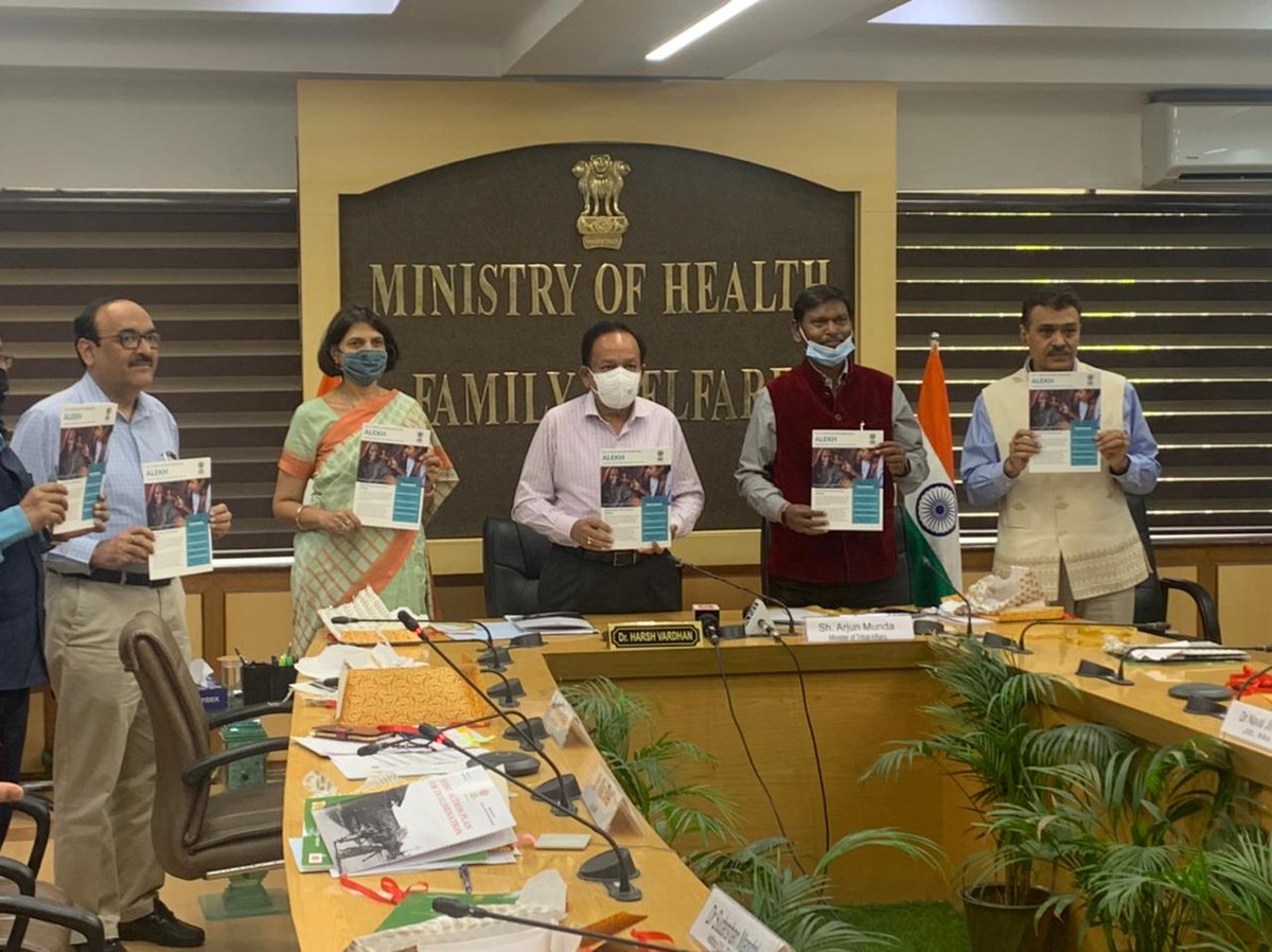 PiramalS's tweet photo. Shri @drharshvardhan, Union Minister @MoHFW_INDIA & Shri @MundaArjun, Union Minister, @TribalAffairsIn jointly launched the special edition of #ALEKH focusing on elimination & eradication of tuberculosis among the tribal population of India.
Read more at: https://t.co/XUmQztkajN https://t.co/383zWmrHzj
