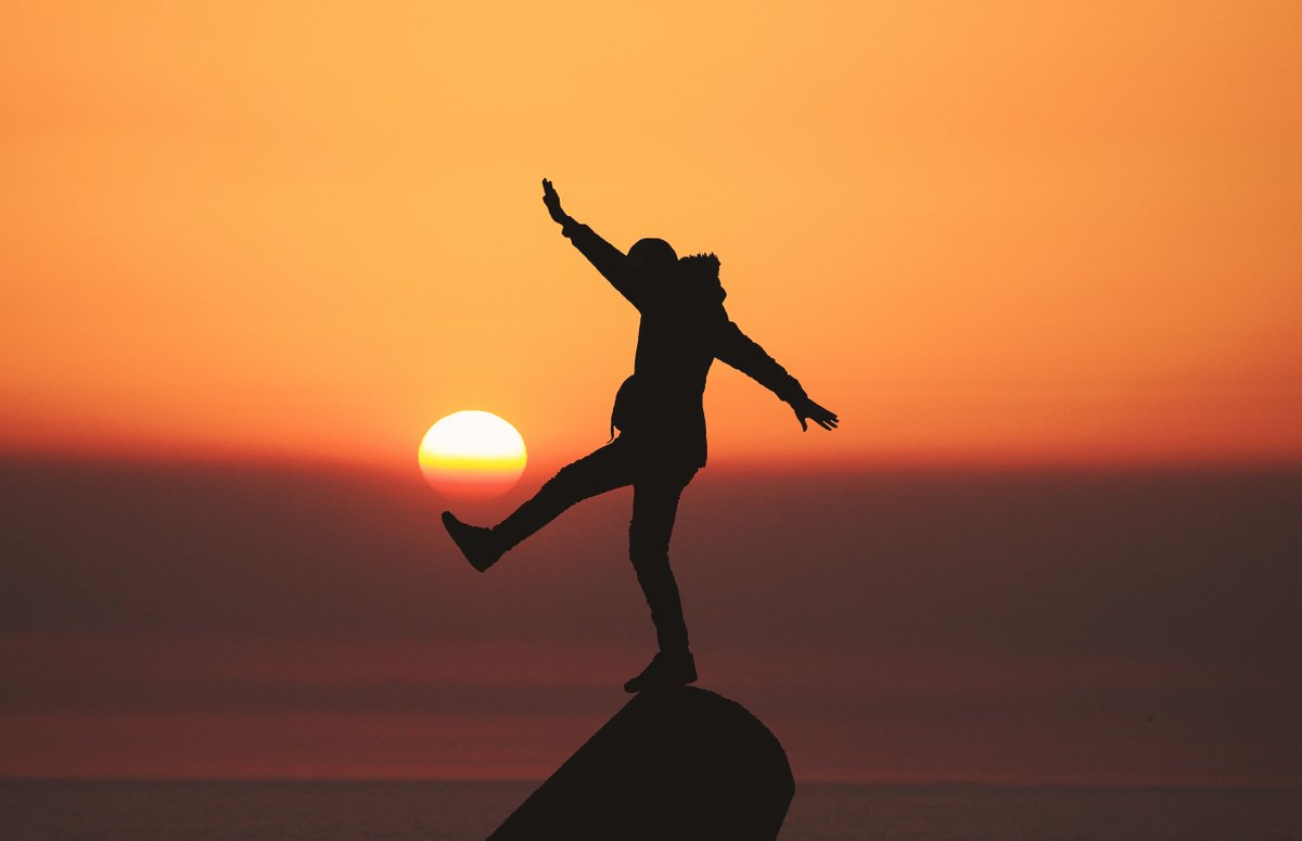 Wellbeing Wednesday: The finish line. How to manage your time and energy from @ThrivePhD thrive-phd.com/blog/2021/2/17…
