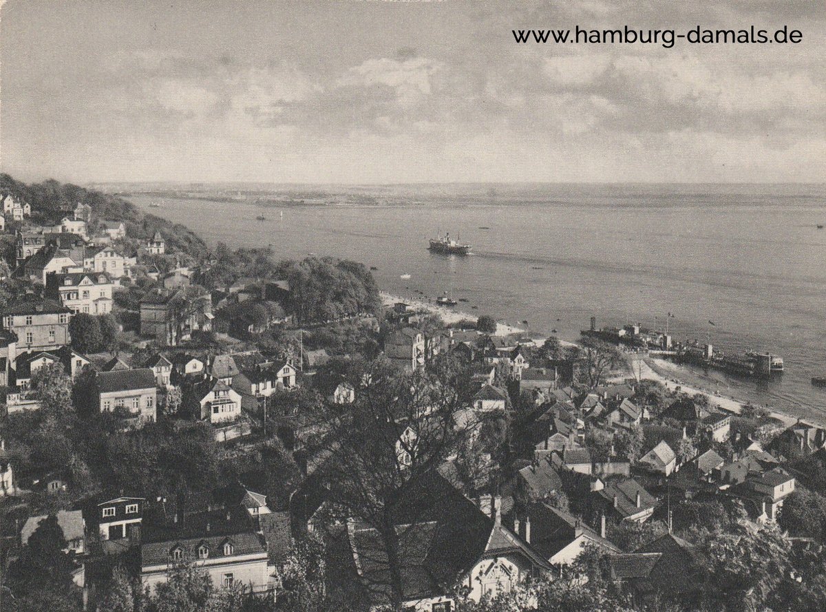 hamburg_damals's tweet photo. Der Blick auf die #Elbe Ender der 50er Jahre von #Blankenese in #Hamburg Viele weitere #Fotos aus Hamburg findet Ihr auf https://t.co/pfdOmUldHY und natürlich hier auf #Twitter #Foto #historisch #retweet #folgenbitte #fotografie https://t.co/vfJHM1TD2y