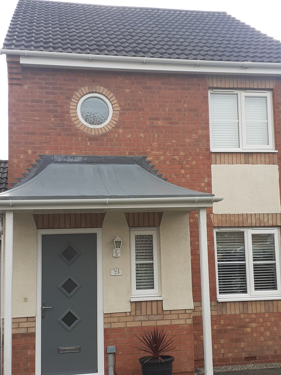 LewisWa63433912's tweet photo. Get ready to enjoy better weather with this fantastic offer!
Get 50% off a window clean if you book in to have your gutters cleaned.
Offer ends 26th April. Our website is currently experiencing technical problems
#WatersCleaningServices #GutterCleaning #ExternalWork #WARWICKSHIRE https://t.co/WfGO8gcNyC