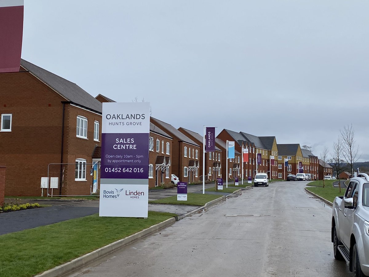Looking really smart at @bovishomes Huntsgrove, Gloucester development. We have roofed this impressive run of properties and the Oaklands Sales Centre looks great with its @BMIUKandIreland Redland plain tile roof!