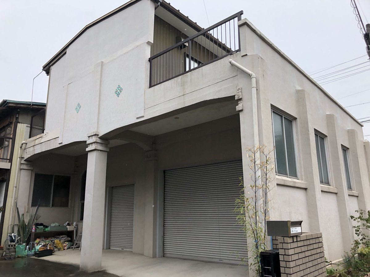 Takuto 銭湯 刈谷市の旧 上天温泉 名鉄三河線刈谷市駅の近く 1999年の廃業 ファサードかなり凝っててカッコ良すぎる この辺りで活躍していた建築家の方の設計だそうで 浴室部分などは解体され 脱衣場部分のみ残っています 中は倉庫だそう