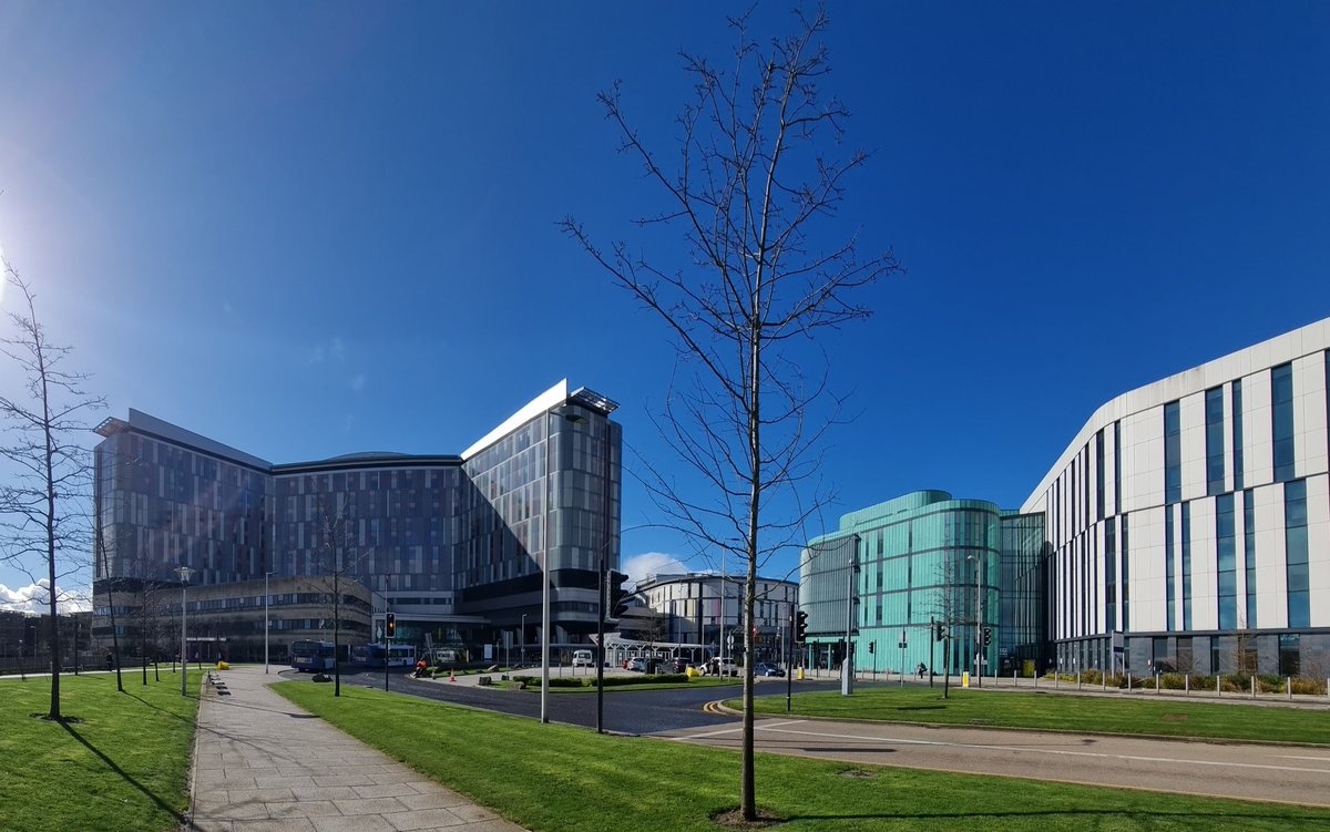 bmagayle's tweet photo. After a wild morning, it's a beautiful day in Glasgow for #BMACarebox & wellbeing dropoffs in the @RHCGlasgow.
The cruise ships docked in the Clyde for the last year are a stark reminder that this isn't over though & we're going nowhere for a while #LookingAfterDoctors #StaySafe https://t.co/wKyBeUyQIv