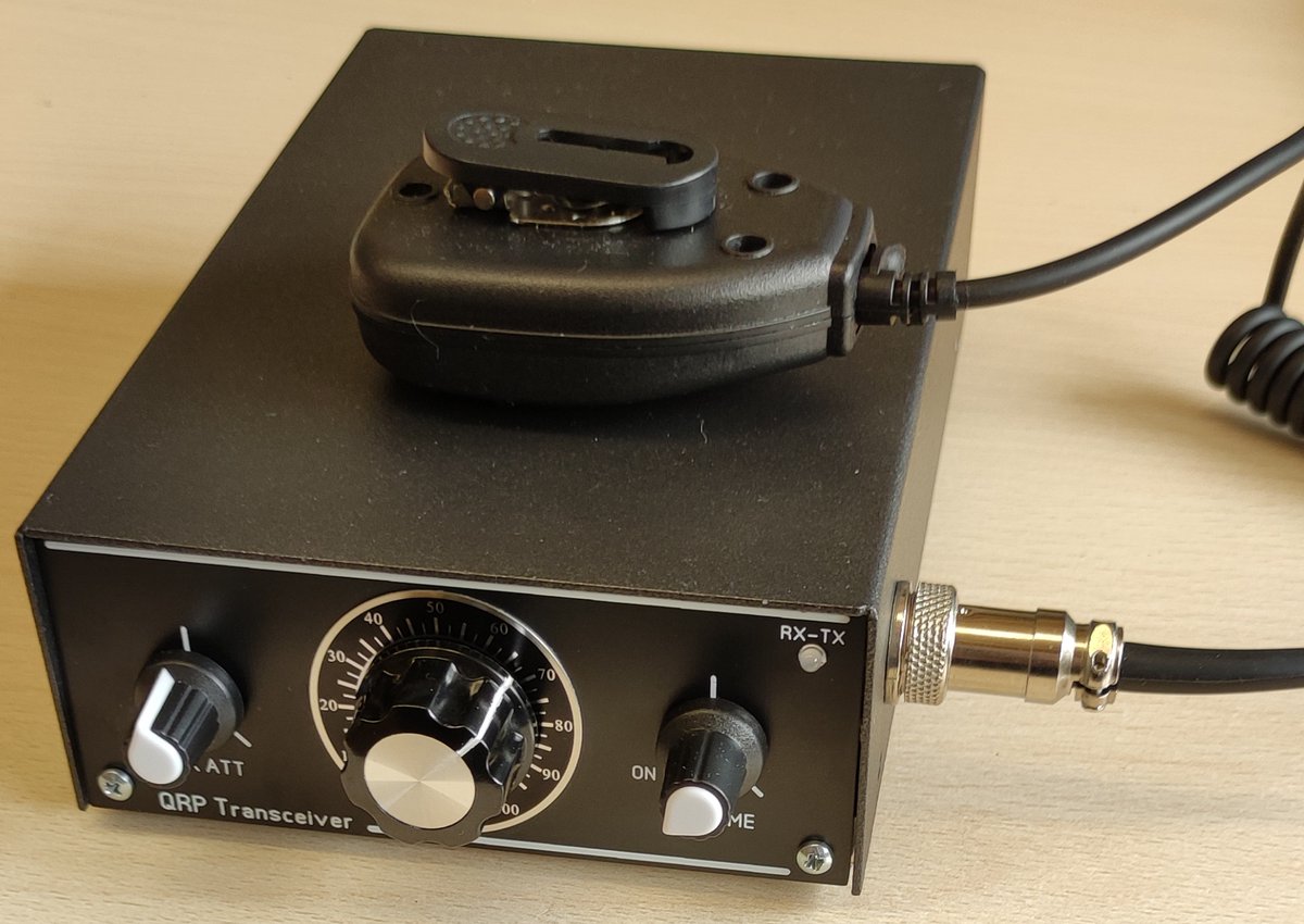 ILER-20v3 boxed in I-BOX-A enclosure. Speaker/microphone. 4-5W Minimalist QRP SSB transceiver. VXO tuning. Very low current 50mA. SOTA, radio backpacking, bike-radio...
ea3gcy.com
73 Javier