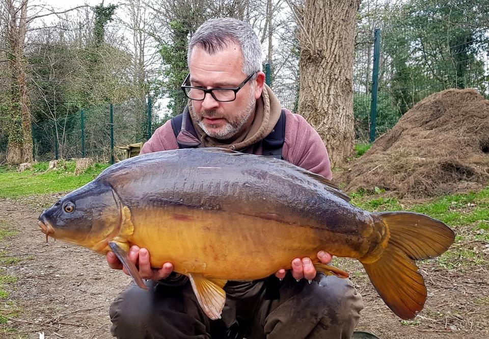 jhbaits's tweet photo. Gareth Evans managed a couple of day trips this week to the local club water. Although one or two fish had been out over bait recently he decided zigs soaked in Nuti B glug were the best option. 

#JHBaits #nocompromiseonquality #thefuture #onlythebestcarpfood #HighAttract #NutiB https://t.co/5u6QkbtKbM