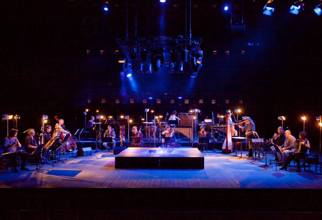 studiosaintpal's tweet photo. #Électrosession ce soir 20h30 Concert de clôture Ensemble Ars Nova &amp; CléoT. compositrice lauréate du dispositif "Territoires de création"
♫À écouter en direct sur https://t.co/iEng5HLwvB
►À regarder en vidéo https://t.co/OcqFQm2wC8
@ArsNovaEnsemble @stpalaissurmer @Loctanphare https://t.co/gMiCXpAaYW