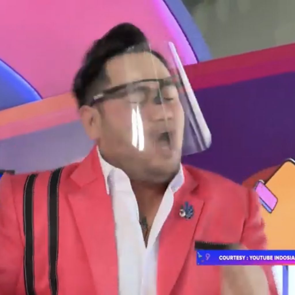 NSRLOOKS's tweet photo. king #NASSAR on lazada 💗 https://t.co/kcJrPTjYTW