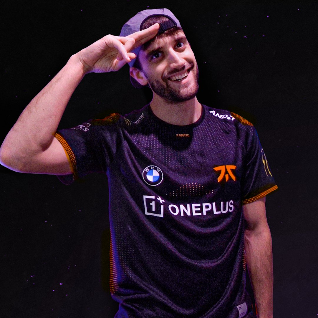 DarioFerracci's tweet photo. Today is one of my most important days. I am the first to move from the Fnatic Network to the Fnatic Main roster as a player and creator. 

It would never have been able without all of you. Thank you for everything @FNATIC https://t.co/8BZkd9nxUD