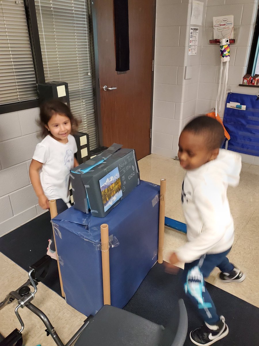 DuirdenJennifer's tweet photo. We are learning about how things move and staying healthy. This is the all time favorite center I'm told. ❤ @HumbleISD_HE https://t.co/SIwQSTI8wH