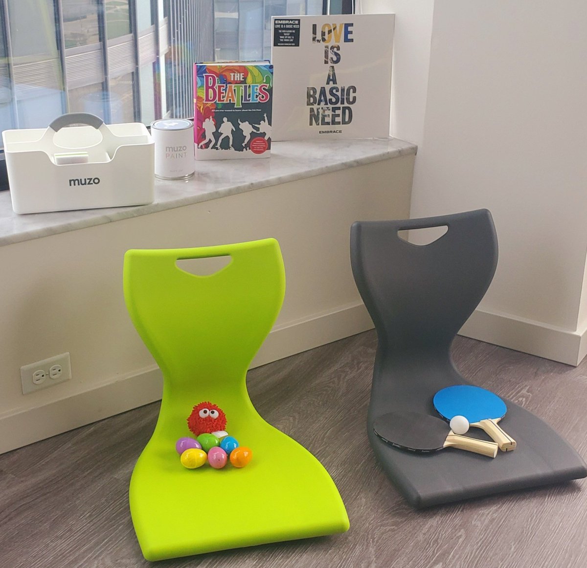 hellomuzo's tweet image. Happy Easter from all the team at muzo-works.com .. turn the music up loud and let's start the egg hunt!!!