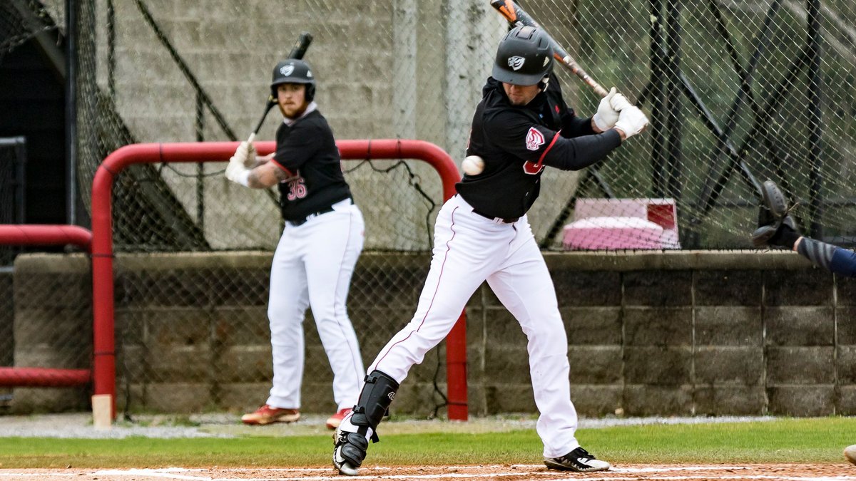 Base | <a href="/blyman19/">Brayden Lyman 🇺🇸</a> with his first homer of the year, solo shot to right, gives UWA a 5-4 lead at the stretch.