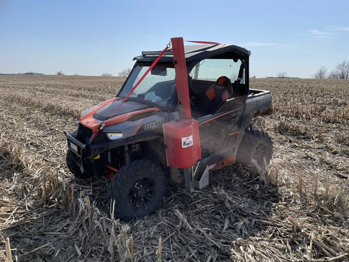 Doing boundary work this morning - soil sampling by afternoon thanks to the easy install of my <a href="/Magictecllc/">SMO Autoprobe (MagictecLLC)</a> soil probe. Little sales pitch for ya! Lol. Getting those <a href="/wpacorp/">Waypoint Analytical</a> samples ready for @GranularAg fertilizer recs.