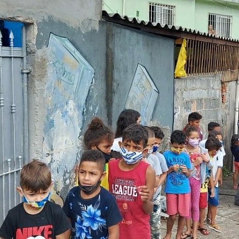FielSolidaria's tweet photo. Ação realizada com sucesso. ✔
Nesta tarde distribuimos 80 Ovos de Páscoa e mais 80 Barras de Chocolate, com a parceria dos amigos da @cufaarturalvimitaquera
Esta ação aconteceu na Comunidade do Pacarana, Cidade A.E Carvalho - Zona Leste, SP. Sigam nossas redes sociais. https://t.co/6yVkX8S5Sx