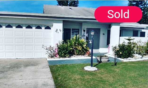 coach_Jo_Davis's tweet photo. Helped a great Veteran from Rhode Island purchase his second/Vacation home in the area. Thankful for the opportunity to help all who cross my path!
#coachjohomes #alignright #TeamDavisSells #floridarealestate #cashbuyers #vacationhome #mortgageloans #fhaloan #valoans #callme https://t.co/seKdheC6jg