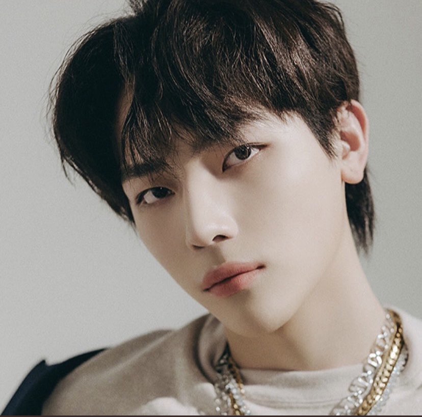 taeeqtt's tweet photo. we chill or whatever <33 #NicholionSelcaDay #HYBEJP_NICHOLAS https://t.co/zpWhJoIZuW
