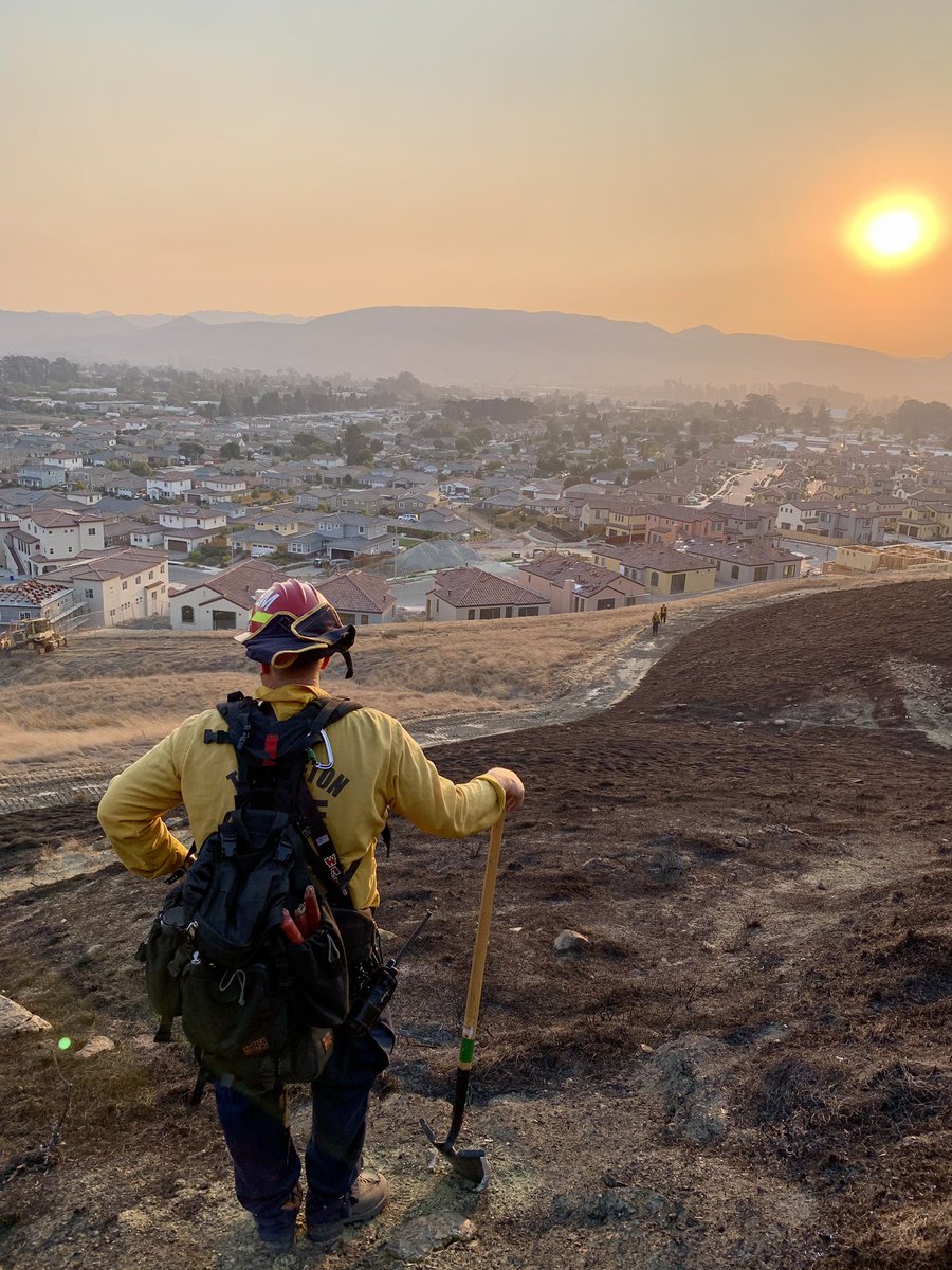 templetonfd's tweet photo. April is Wildland Urban Interface Month and we would like to remind the public that fire season is right around the corner. Please take the proper measures and ensure your home and vacant lots are fire safe! #WUIAwarenessMonth #WildfirePrepardness https://t.co/5TDQgYJvRx