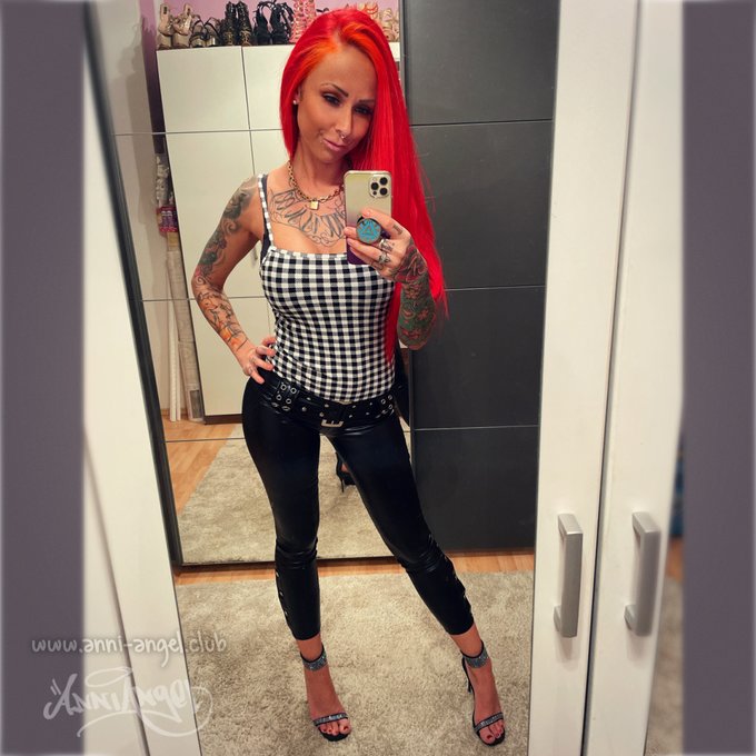 TW Pornstars - 🍁Anni Angel 911🍁. Pictures and videos from Twitter.