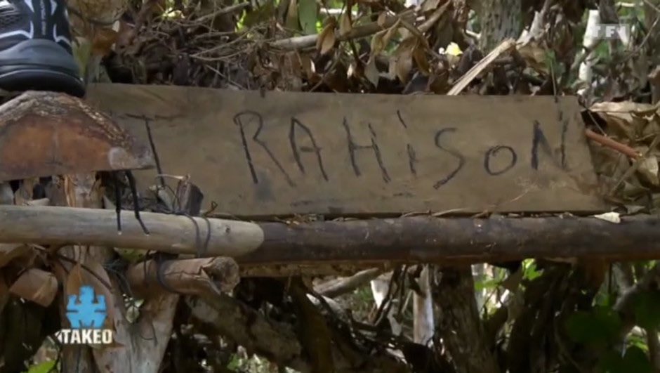 mimi18032015's tweet photo. C’est donc l’heure de ressortir cette pancarte #KohLanta https://t.co/vCnZxtzqIV