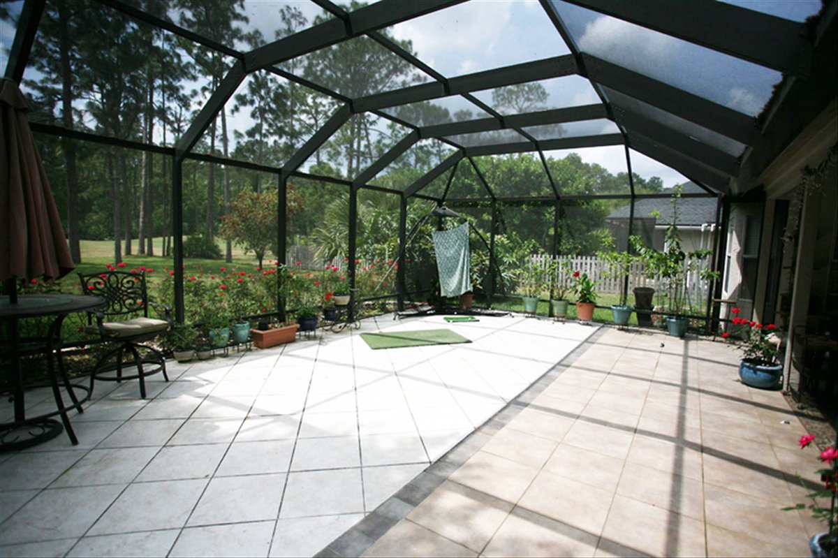 ADDvantage's tweet image. Well-maintained 3/2 home with a beautiful patio and outdoor kitchen. #homeforsale #realestate #northflorida ow.ly/j12X50EfBo4