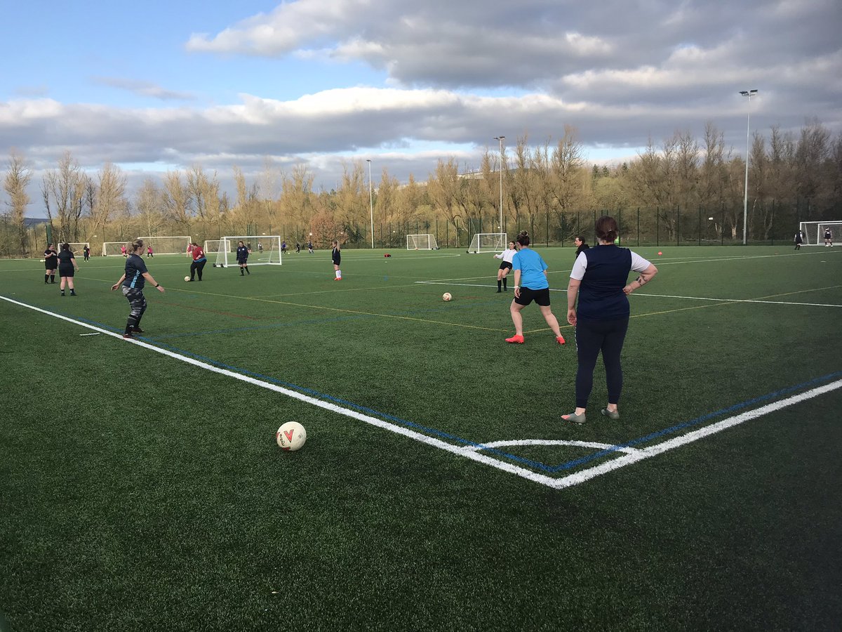KCLynchey's tweet photo. Another 60 women at our recreational football sessions tonight at Goshen, from teens to women in their 60s! πWhat a great week for a return to football. Cannot wait until next week - with more new elite team trials too. @BuryAFCWomen @OfficialBuryAFC @BuryAFCrec @MFA_WG #MFAFFF https://t.co/ij54esGHs5