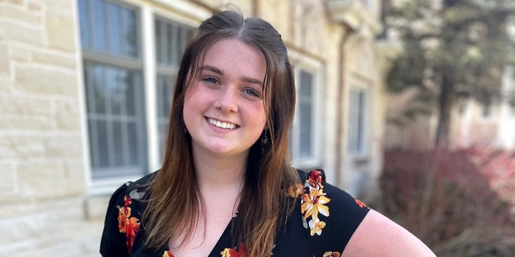 We're celebrating our members of the Class of 2021. 

Today, we highlight Jenna Schoenmann, an economics major with a minor in mathematics.

ripon.edu/2021/04/05/cla…

#RCgrad2021