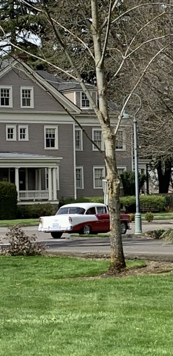 NancyPettit's tweet photo. Another fine’55 Chevy #PNW #whereiwalk #ilikeclassiccars #officersrow #VanWA 🇺🇸 https://t.co/G4C5gvfDZO