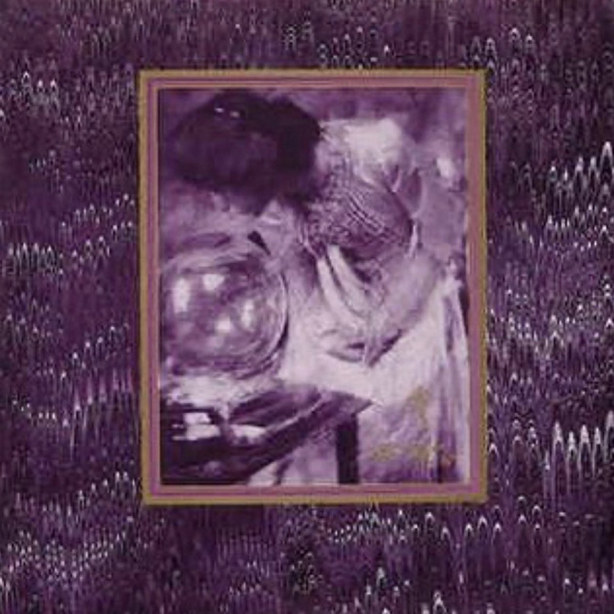 jeffknet's tweet photo. Released on this day in 1984, #TheSpangleMaker is an EP by the #CocteauTwins. It was the first recording with bassist Simon Raymonde, and featured two versions of "Pearly-Dewdrops' Drops", and two B-sides. This was a big player during the #ThudSlap years. Happy 37th Anniversary! https://t.co/HpXaG2WAfS