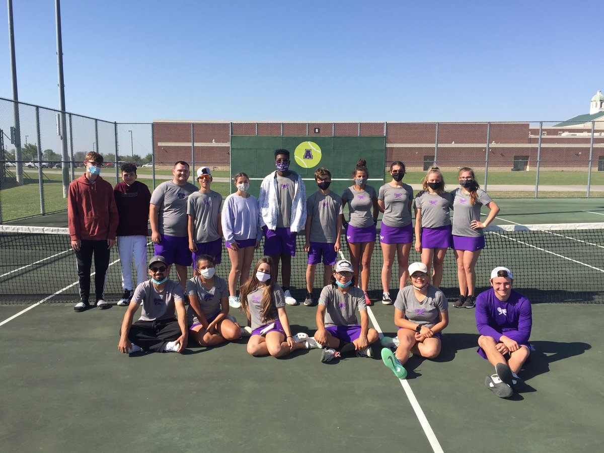 Beautiful Day for Tennis!
#becausewearewildcats
#purplereign 
#greatdaytobeawildcat