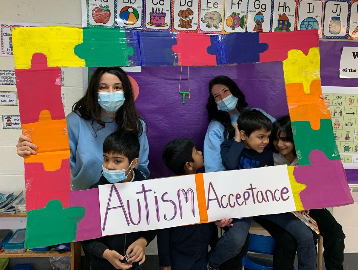 EnglishMTL's tweet photo. In honour of #WorldAutismAwarenessDay, students and staff at @johncabotoEMSB took to the streets in recognition of people with #autism and those who love and support them. Way to go, #JCA! #LightItUpBlue today to show your support! #LightUpWithKindness @autismspeaksCAN https://t.co/G24cOHVexv