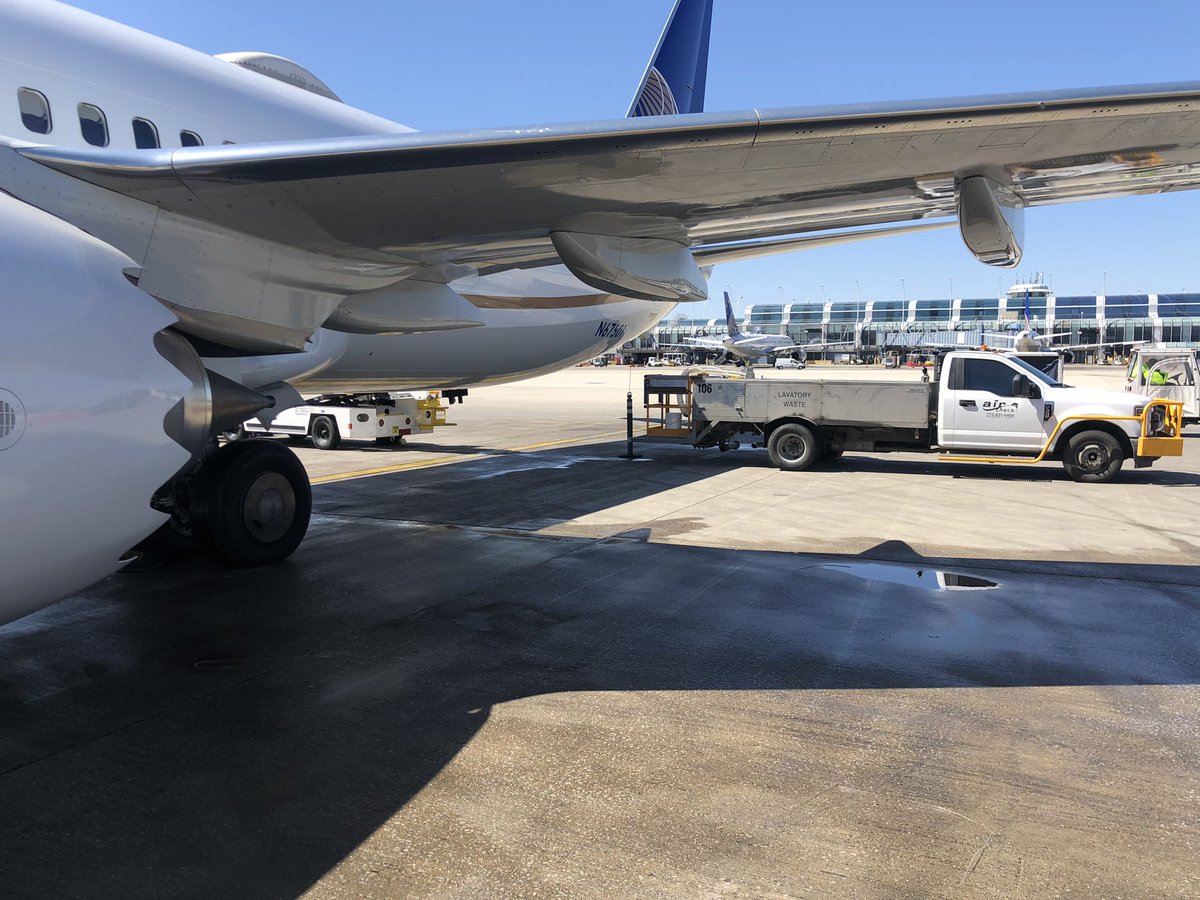 Bdubspub's tweet photo. Taking safety to the MAX! Watching our lav service professionals doing all the right safety steps on our 737-MAX! @AOSafetyUAL @MikeHannaUAL @OmarIdris707 @Bryant_United https://t.co/He5Ibi9njG