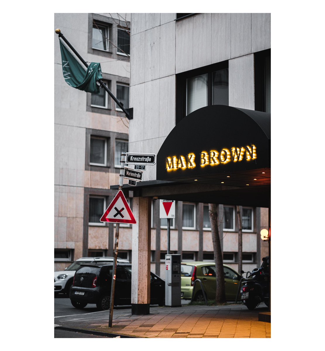 antplmr's tweet photo. Düsseldorf Kö Bogen II / Schadowstraße / Immermannstraße
#plmr #antpalmer #artclassified #fujifilm #InsidePhotos #streetizm #fujilove #fujifeed #fujifilm_xseries #picoftheday #photooftheday #instamood #instacool #iggermany #düsseldorf #ratingen #photography https://t.co/ZsejWxcgXB