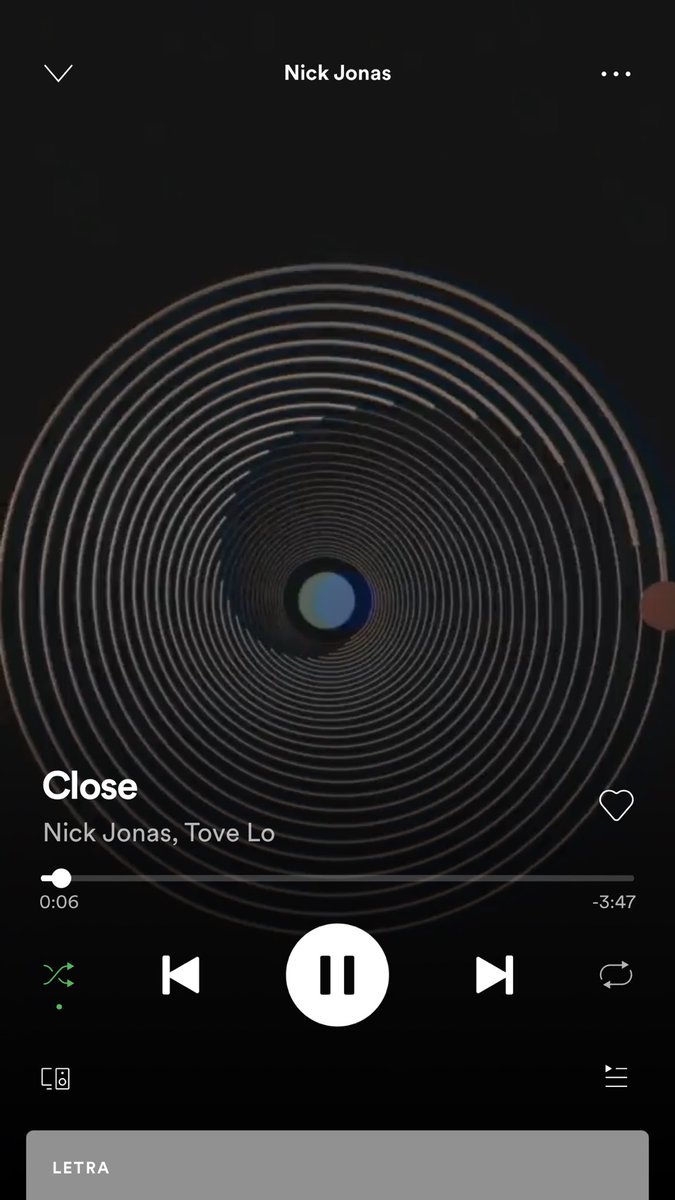 11NightsInJune's tweet photo. The 5th post she posted, the video reminds me of this. Kind of like a ripple effect... Niley signs. Nick Jonas and Miley Cyrus had the greatest love story. 🧐 #Niley #nickjonas #Mileycyrus #NickMiley #NickJonasMileyCyrus #MileyNick #MileyCyrusNickJonas @MileyCyrus @nickjonas https://t.co/TEWJOlw0vX