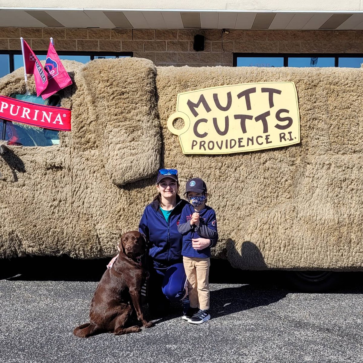 Cardinalsfan612's tweet photo. So anyone that knows my hubby knows that Dumb and Dumber is his favorite movie. Well the St. Louis City SC announced their being sponsored by Purina. This has been touring the city!! Brett had to work today, so Cole, Belle and I went to find it!!! #onegoalonecity @stlCITYsc https://t.co/dXsWa3TVN6