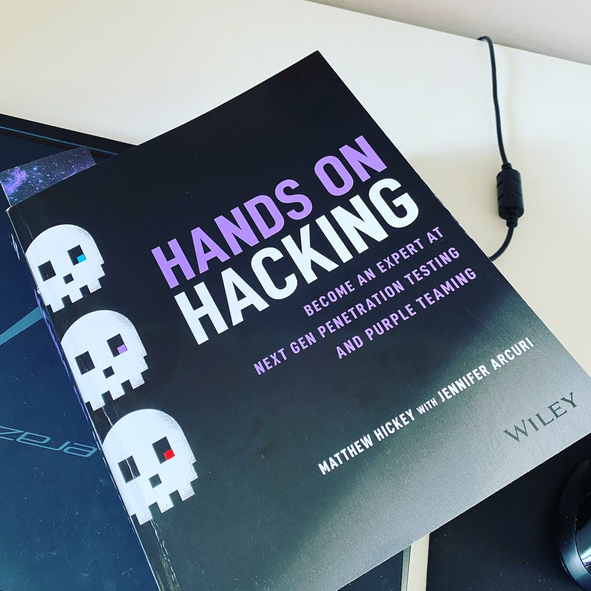 3XS0's tweet photo. Loving this book. Excellent info and brings technical stuff into the mix in an interesting and fun way
#ethicalhacker #onlinesecurity #hacker #penetrationtesting #purpleteaming #redteaming #linux #hackingtools #handsonhacking https://t.co/79Mz03UD4v