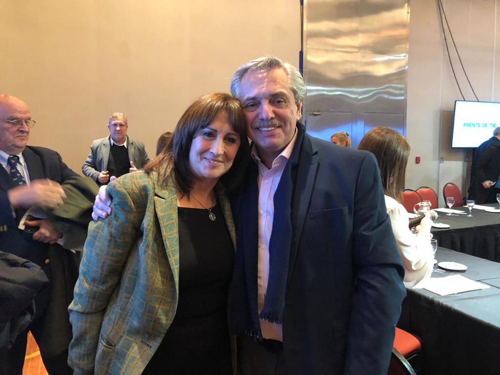 mirtatundis's tweet photo. En el día de su cumpleaños, quiero enviar un gran saludo a nuestro presidente Alberto Fernández (@alferdez) y agradecerle todo lo que hizo por los argentinos y argentinas, el éxito de su gestión será el crecimiento de todo el pueblo.

#AlbertoCumple 🎂 https://t.co/DLSlsOWQeJ