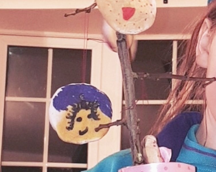 BryonyAshaw's tweet photo. How to make an Easter Tree! #eastertree #kidsactivities #Osterbaum 
👉 https://t.co/hxXZZqiakD https://t.co/I6s0SXsopa