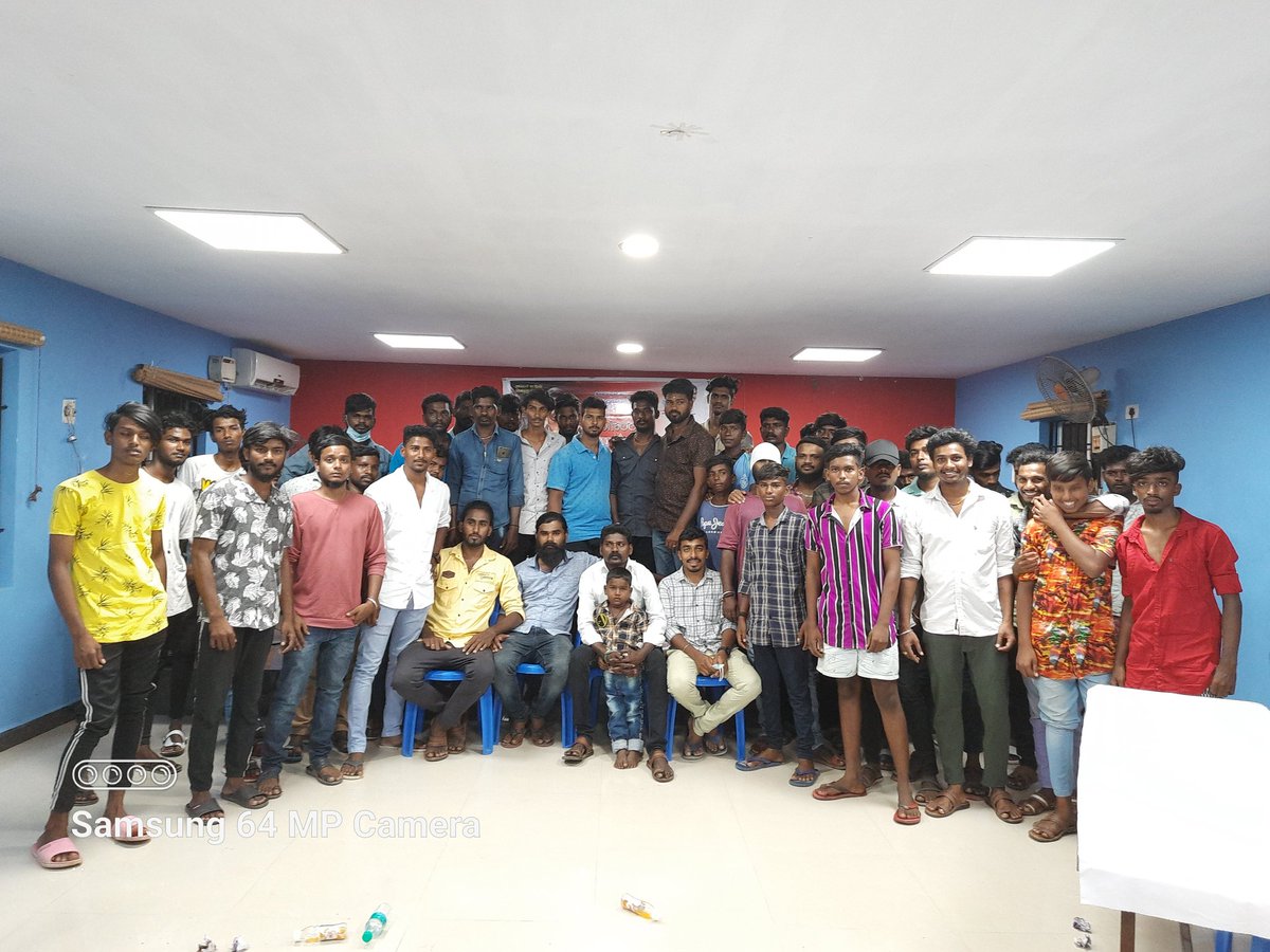 chengalpattudfc's tweet photo. தேசிய விருது நாயகன் தலைவர்  திரு தனுஷ் அவர்களின் #கர்ணன் திரைப்படம் 09/04/2021 வெளியாக உள்ளதால் அகில இந்திய தலைமை திரு v.சுப்பிரமணியம்சிவா சார் மற்றும் B.ராஜா அண்ணன் அவர்களின் ஆலோசனைபடி  02/04/21 மாலை 5 மணிக்கு  செங்கல்பட்டு மாவட்டம் சார்பாக ஆலோசனை கூட்டம் நடைபெட்றது 
      நன்றி https://t.co/DBKUsIEZKe